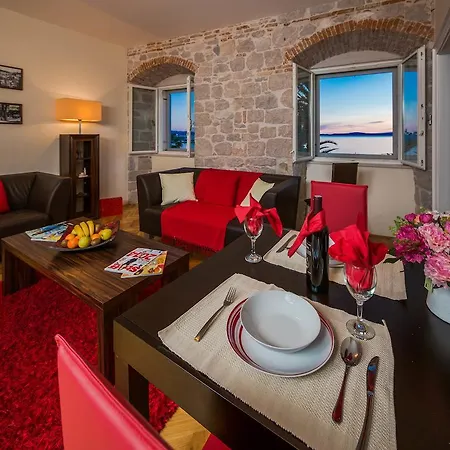 Апартаменти Luxury Riva With A Magnificient View