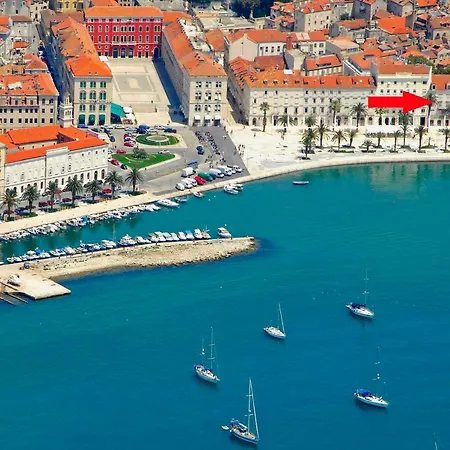 Apartment Luxury Riva With A Magnificient View